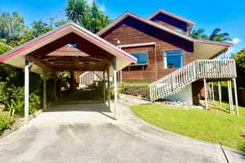 8 Empressa Heights, Helensville