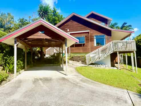 8 Empressa Heights, Helensville