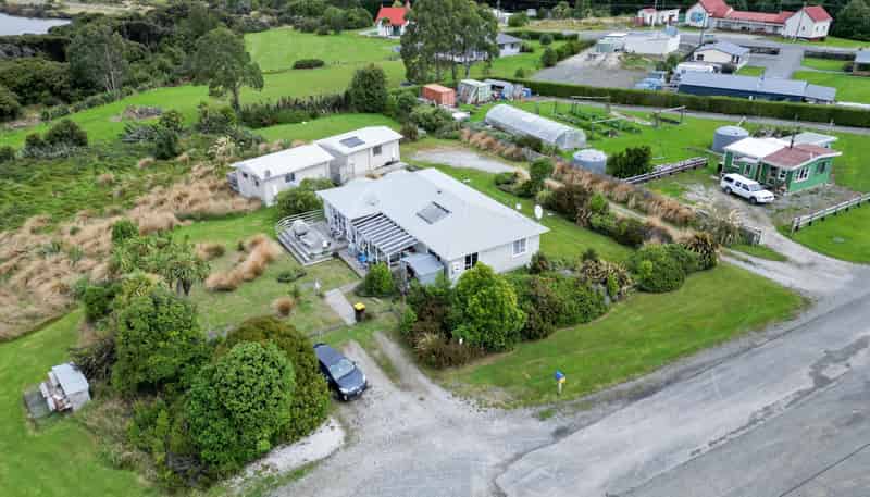 14 Larne Street, Waikawa Valley