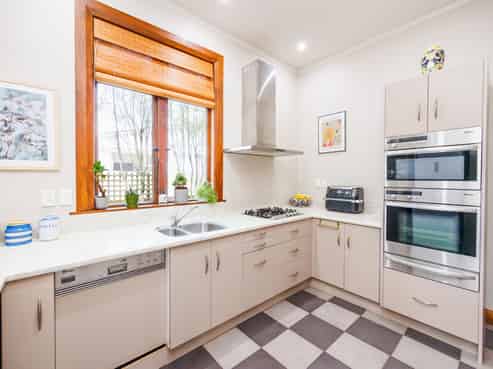 37 Batt Street, West End