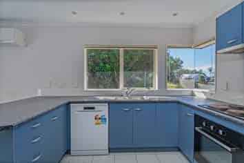 33 Hawk Hill Crescent, Cooks Beach