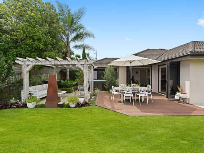 19 Connor Court, Huntington