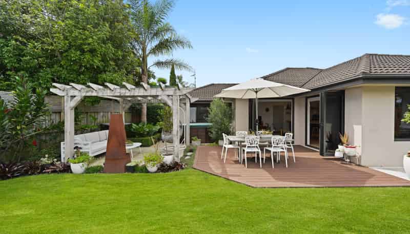 19 Connor Court, Huntington