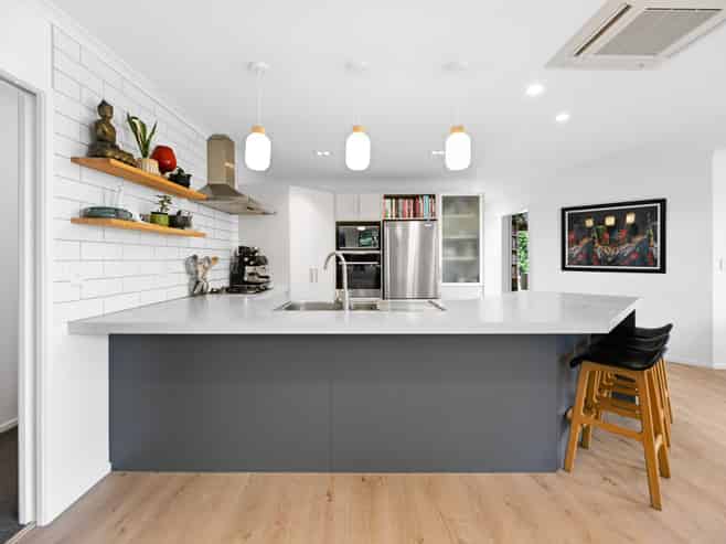 19 Connor Court, Huntington