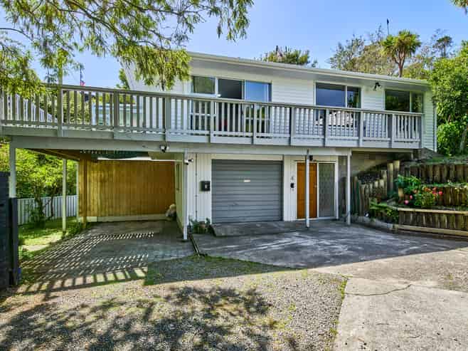 4 Rokewa Way, Paparangi