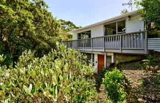 4 Rokewa Way, Paparangi