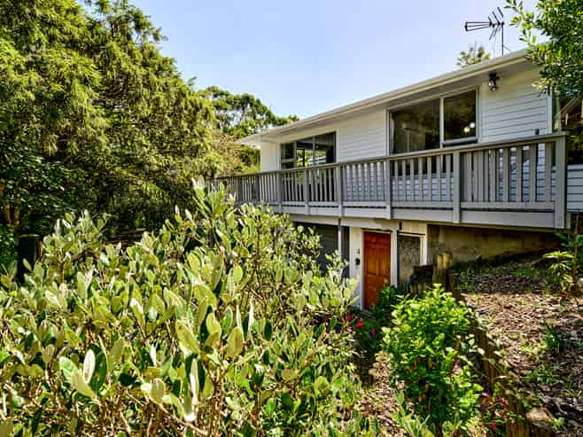 4 Rokewa Way, Paparangi