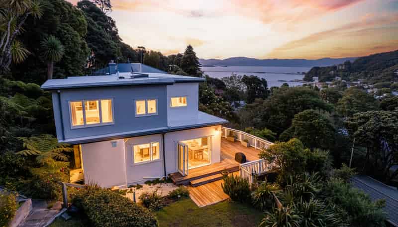 31 Walter Road, Lowry Bay, Eastbourne