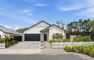 17 Smithson Street, Wainui