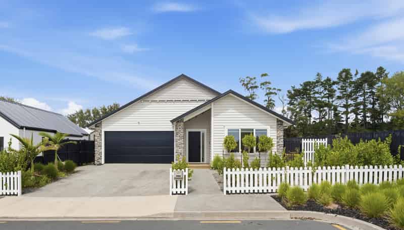 17 Smithson Street, Wainui