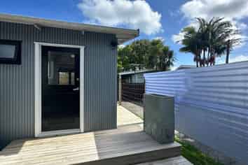 1/204  Beach Haven Road, Beach Haven