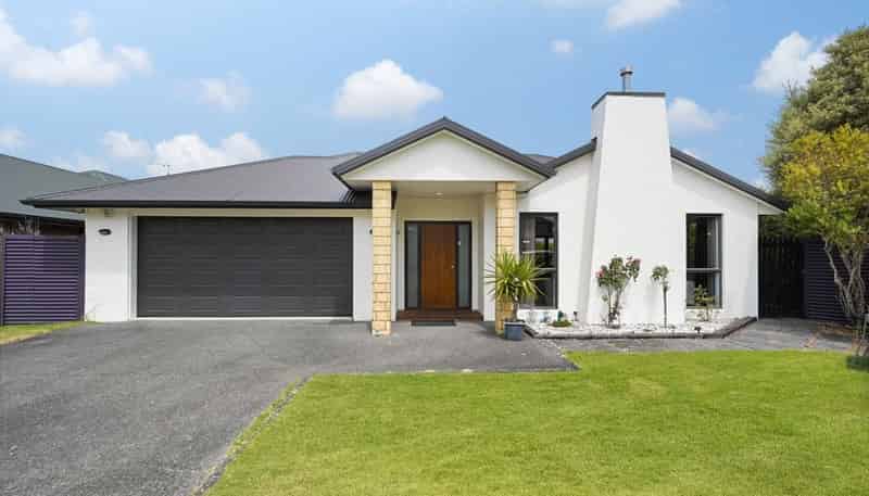 8 Gracefield Place, Huntington