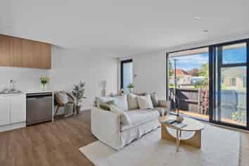 2/46 Tabart Street, Woolston