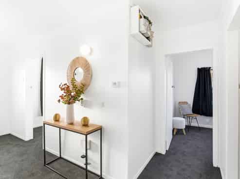 8 East Avenue, Saint Kilda