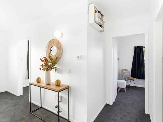 8 East Avenue, Saint Kilda