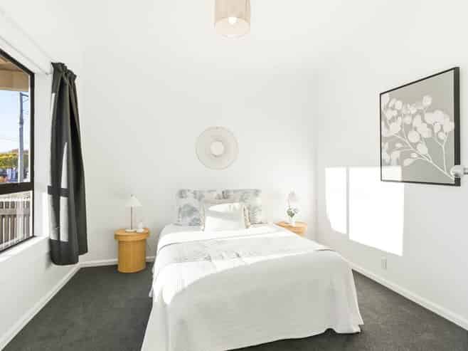 8 East Avenue, Saint Kilda