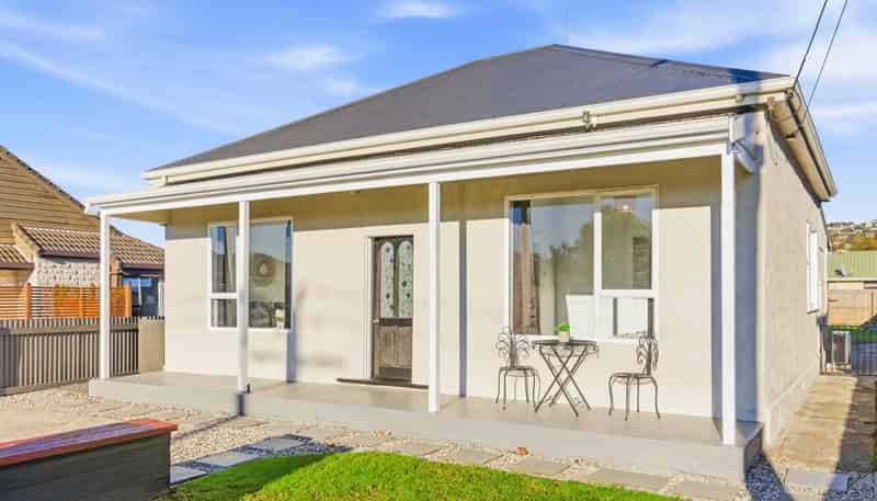 8 East Avenue, Saint Kilda