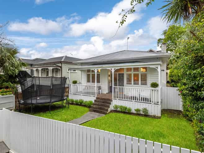 33 Sentinel Road, Herne Bay