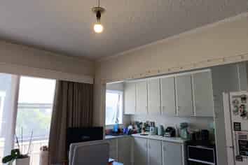 2/23 View Road, Mount Eden