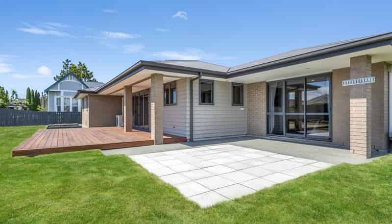 400 Nottingley Road, Frimley