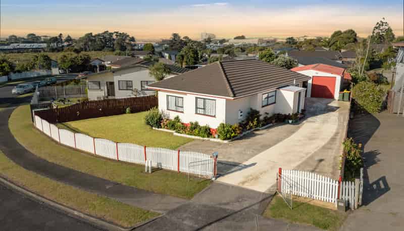 17 Kopara Place, Clendon Park