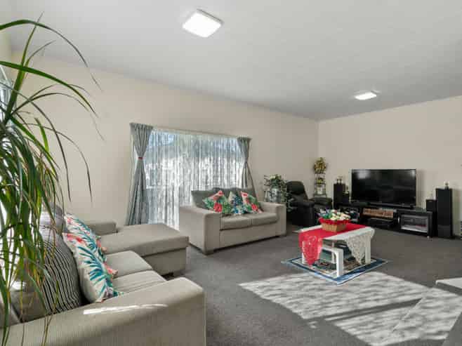 17 Kopara Place, Clendon Park