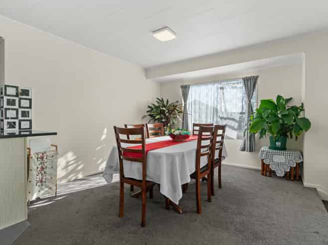 17 Kopara Place, Clendon Park