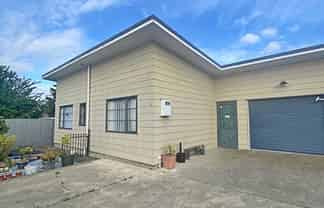 8B Trewin Street, Feilding