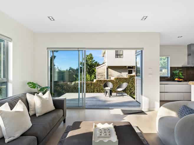 32 The Glen, Remuera