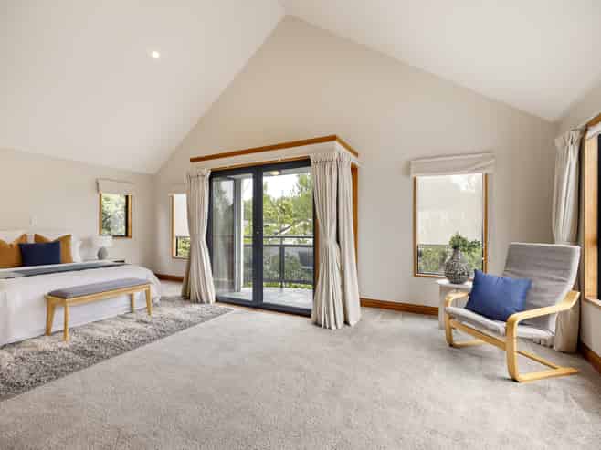 2/155 Yaldhurst Road, Upper Riccarton