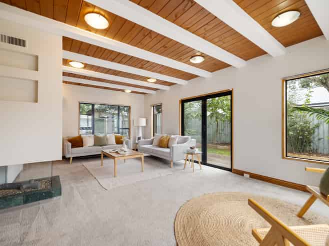 2/155 Yaldhurst Road, Upper Riccarton