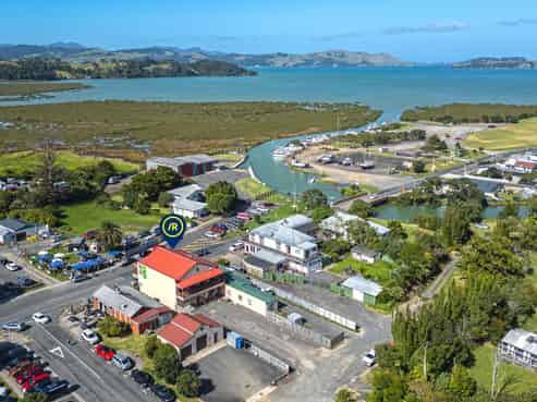 4/16 Pottery Lane, Coromandel