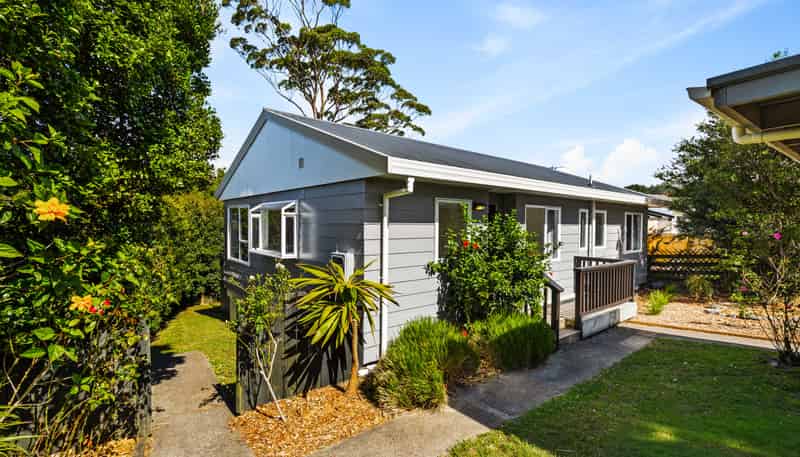 41 Meadowvale Rise, Titirangi