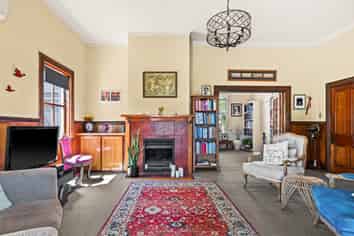 567 Marine Parade, Napier South