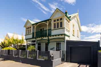 567 Marine Parade, Napier South