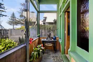 567 Marine Parade, Napier South