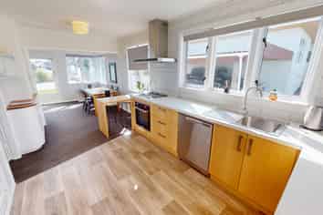 5 Bastia Avenue, Bastia Hill