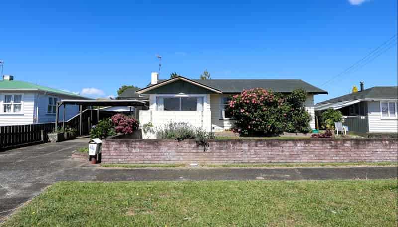 11 Tasman Street, Levin