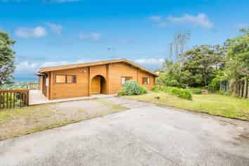 627 East Coast Road, Browns Bay