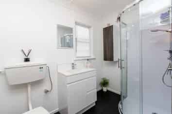 22 Dixon Ave, Hawera