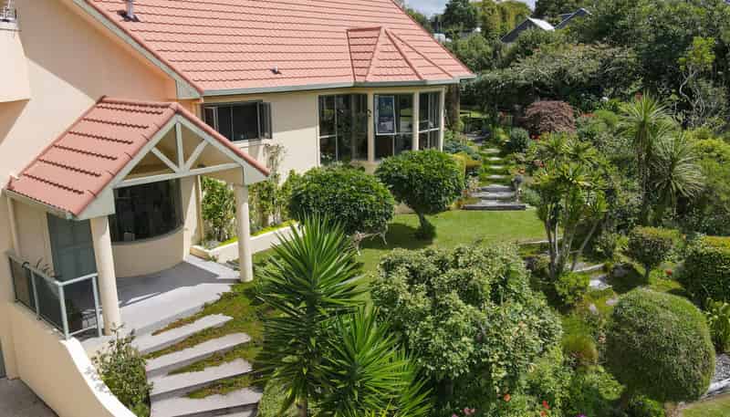 2 Brook Place, Springfield