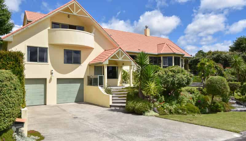 2 Brook Place, Springfield