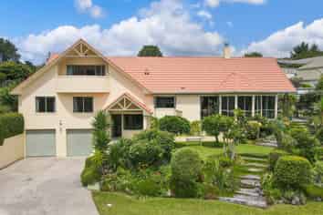 2 Brook Place, Springfield