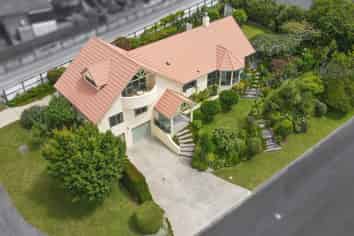 2 Brook Place, Springfield