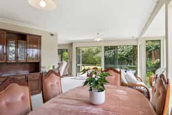 2 Brook Place, Springfield