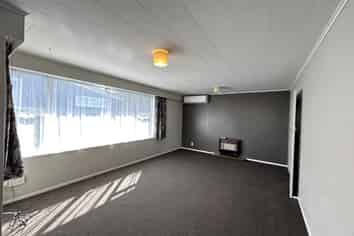 36 Collins Street, Hawera