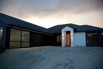 6 Eastridge Terrace, Huntington