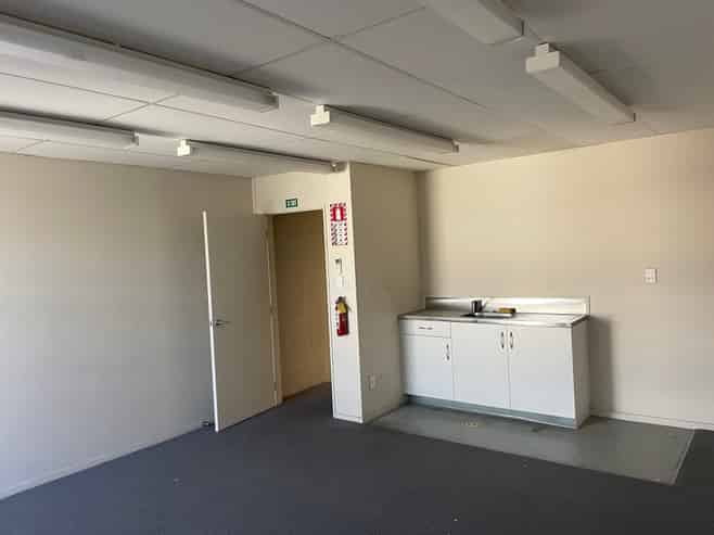 Vacant Now, Waiting For You