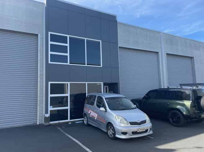 Vacant Now, Waiting For You