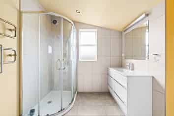 516 Frederick Street, Mahora